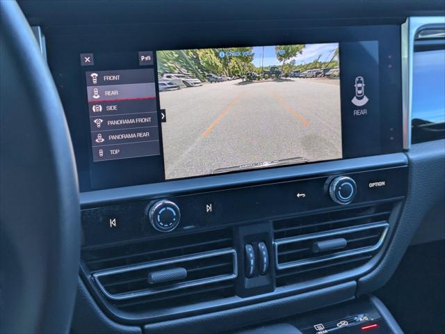 2023 Porsche Macan Unknown