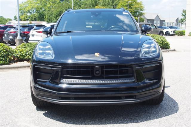 2023 Porsche Macan Unknown