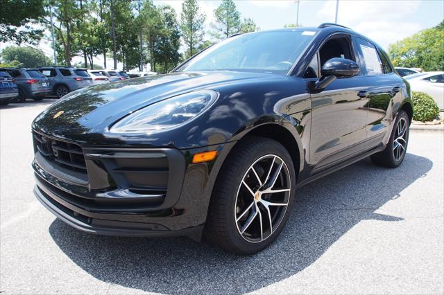 2023 Porsche Macan Unknown