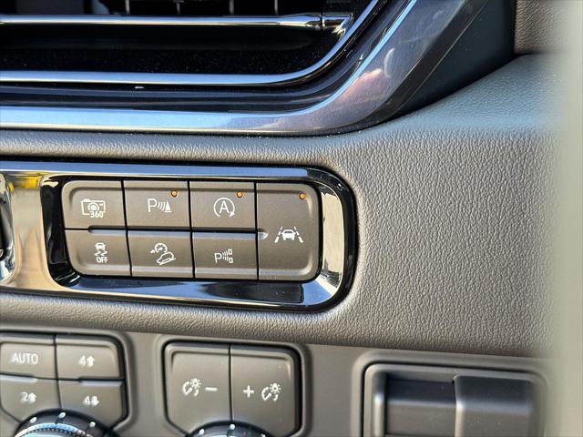 2026 GMC Yukon 4WD AT4