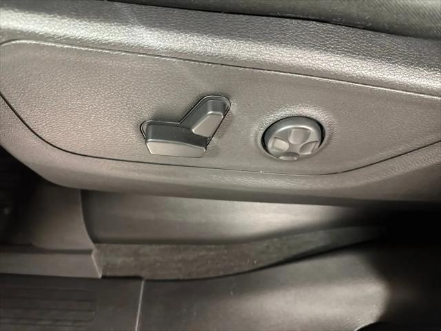 2020 Ram 1500 Big Horn Crew Cab 4x4 57 Box