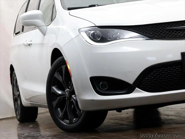 2020 Chrysler Pacifica Touring