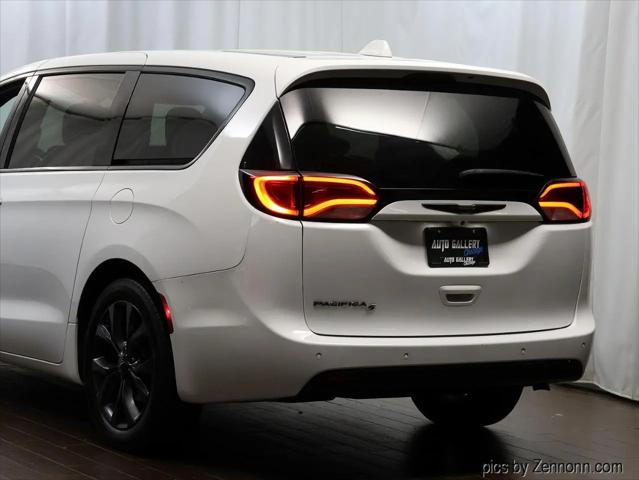 2020 Chrysler Pacifica Touring