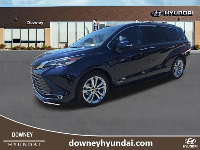 2021 Toyota Sienna Platinum for sale in Downey, CA