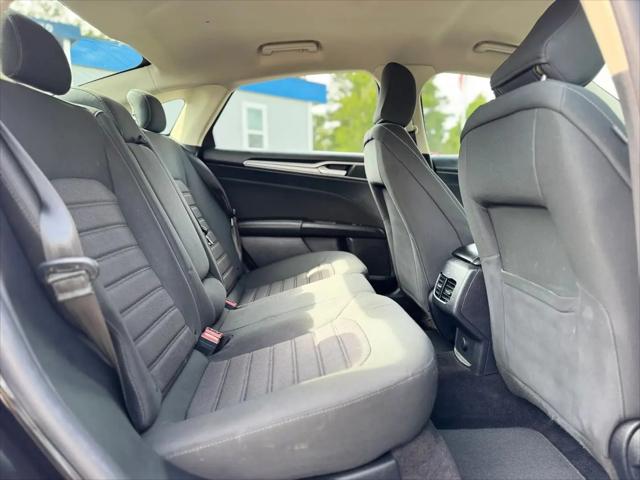 2020 Ford Fusion SE