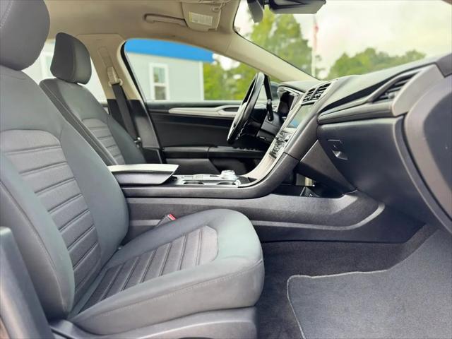 2020 Ford Fusion SE