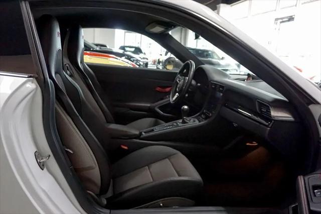 2018 Porsche 911 Carrera T