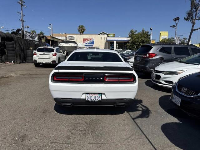2015 Dodge Challenger SXT Plus