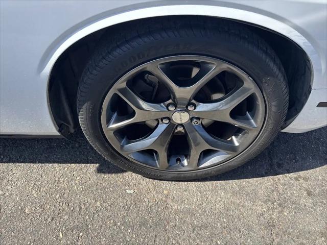 2015 Dodge Challenger SXT Plus