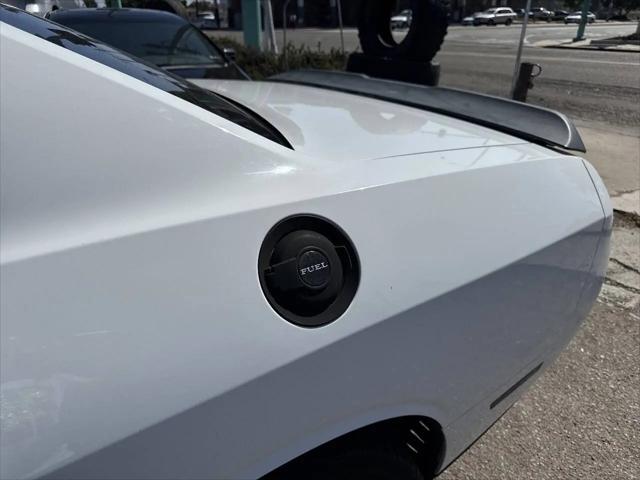 2015 Dodge Challenger SXT Plus