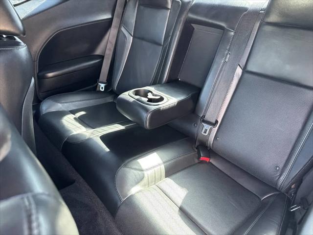 2015 Dodge Challenger SXT Plus