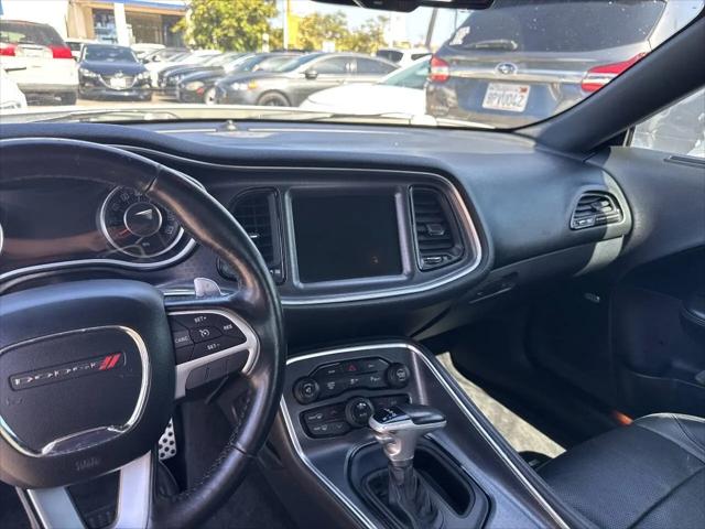 2015 Dodge Challenger SXT Plus