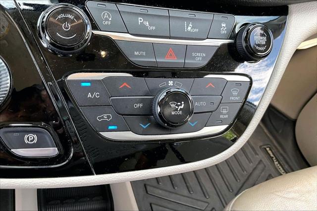 2021 Chrysler Pacifica Touring L