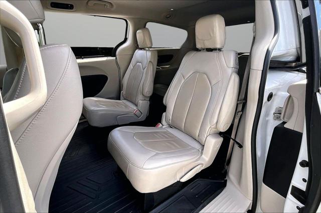 2021 Chrysler Pacifica Touring L