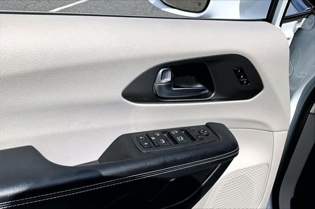 2021 Chrysler Pacifica Touring L