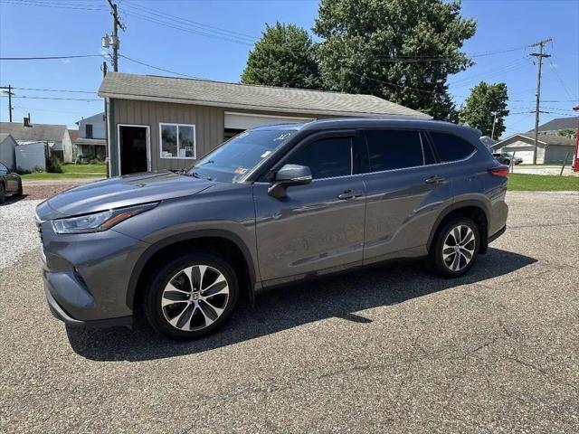 2020 Toyota Highlander XLE for sale near Barnesville, OH
