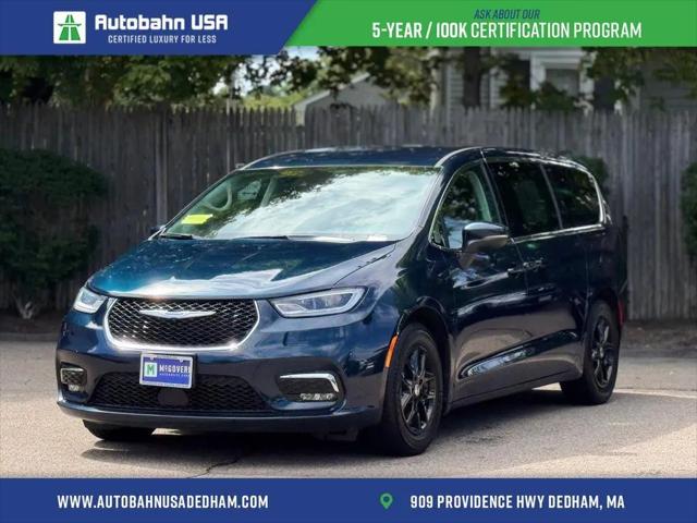 2023 Chrysler Pacifica Touring L for sale in Dedham, MA