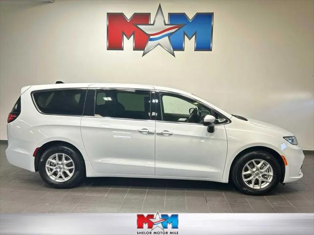 2023 Chrysler Pacifica Touring L for sale in Christiansburg, VA