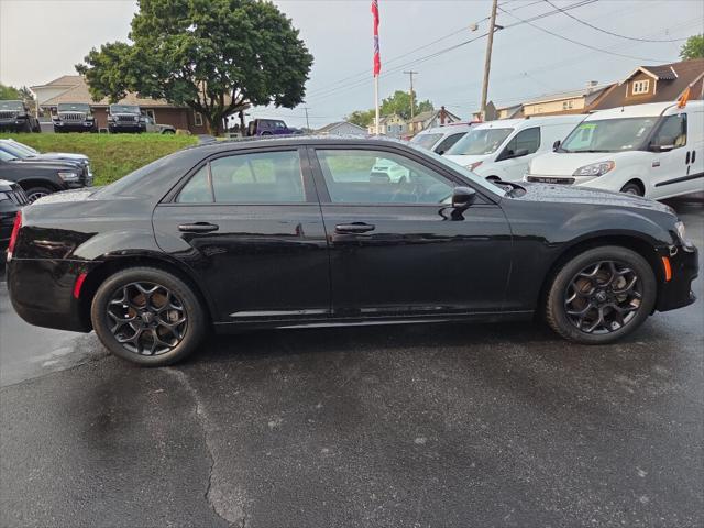 2022 Chrysler 300 Touring L AWD