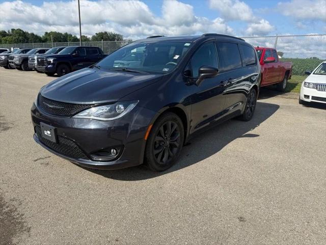 2020 Chrysler Pacifica Touring L 2020 Chrysler Pacifica Touring L