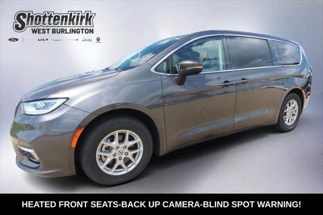 2023 Chrysler Pacifica Touring L for sale in West Burlington, IA