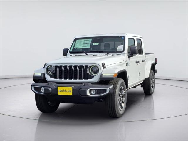 2026 Jeep Gladiator GLADIATOR SAHARA 4X4