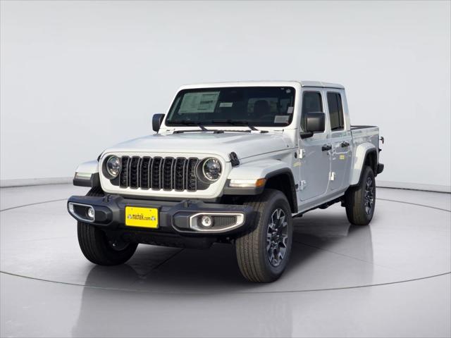 2026 Jeep Gladiator GLADIATOR SAHARA 4X4