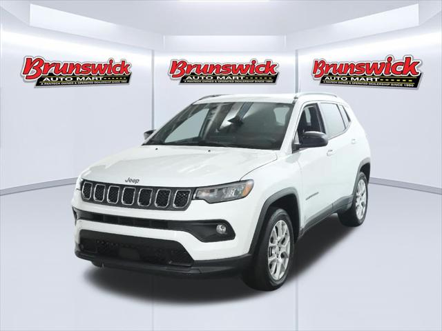2024 Jeep Compass Latitude Lux FWD for sale in Brunswick, OH