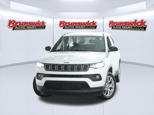 2024 Jeep Compass Latitude Lux FWD