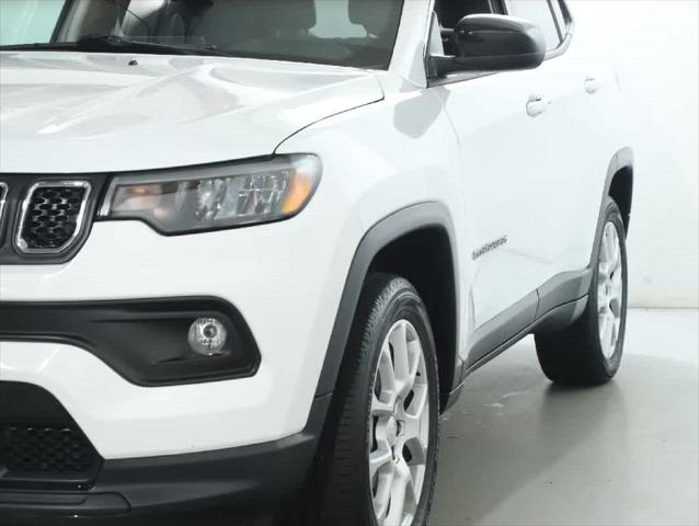 2024 Jeep Compass Latitude Lux FWD