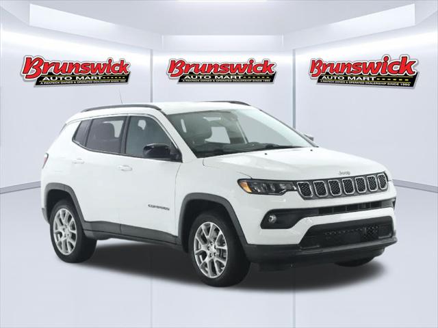 2024 Jeep Compass Latitude Lux FWD