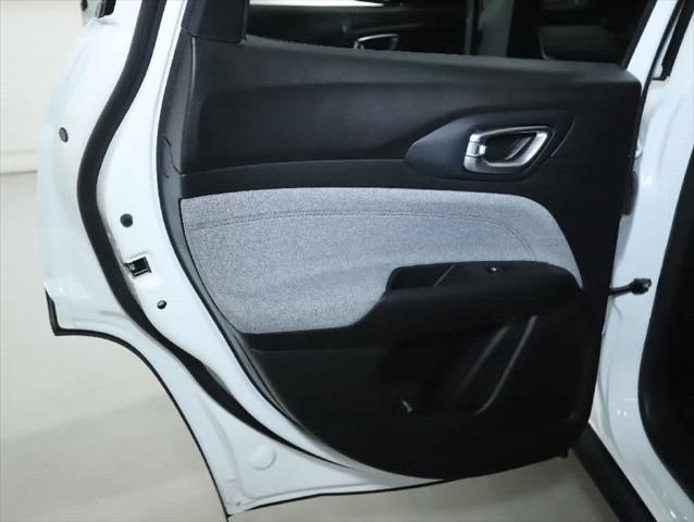 2024 Jeep Compass Latitude Lux FWD