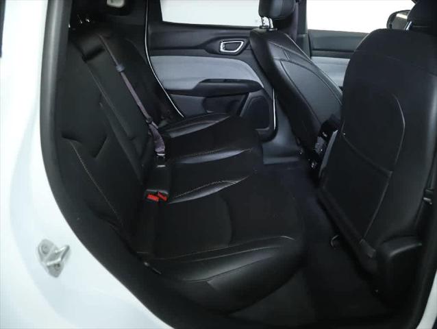 2024 Jeep Compass Latitude Lux FWD