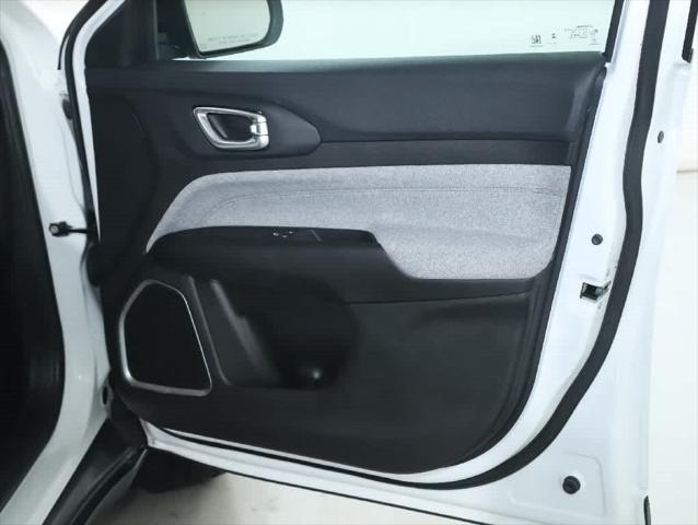 2024 Jeep Compass Latitude Lux FWD
