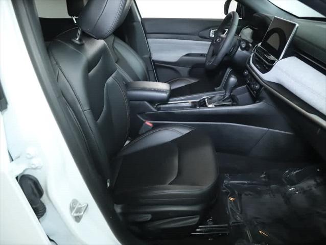 2024 Jeep Compass Latitude Lux FWD
