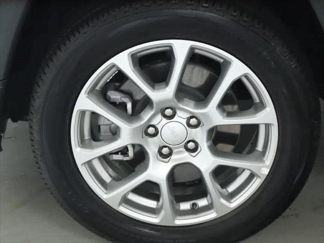 2024 Jeep Compass Latitude Lux FWD