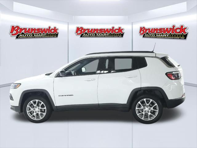 2024 Jeep Compass Latitude Lux FWD