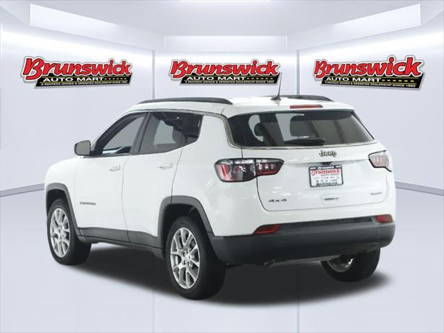 2024 Jeep Compass Latitude Lux FWD