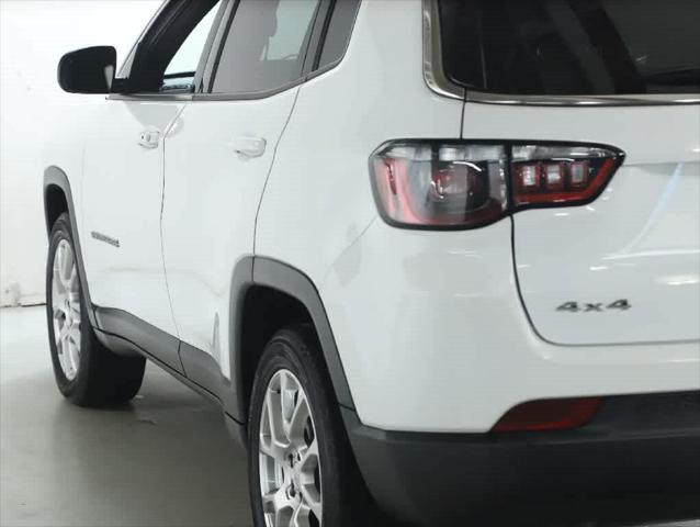 2024 Jeep Compass Latitude Lux FWD