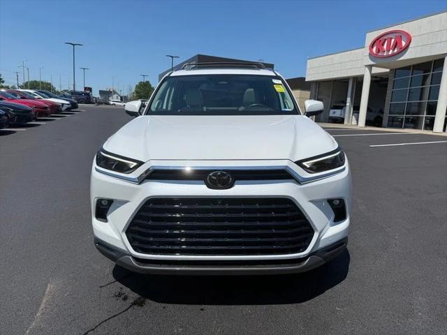 2024 Toyota Grand Highlander Platinum 2024 Toyota Grand Highlander Platinum