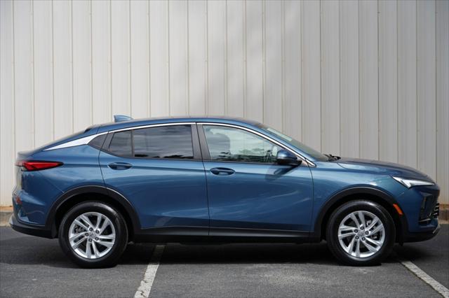 2024 Buick NV Preferred FWD