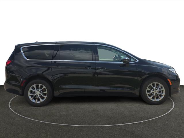 2023 Chrysler Pacifica Touring L AWD