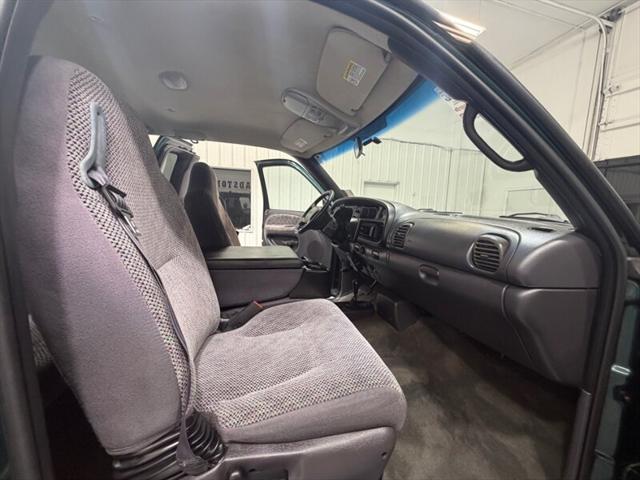 2001 Dodge Ram 2500 SLT Plus 4x4 5.9L CUMMINS DIESEL/ONLY 59,000 MILES