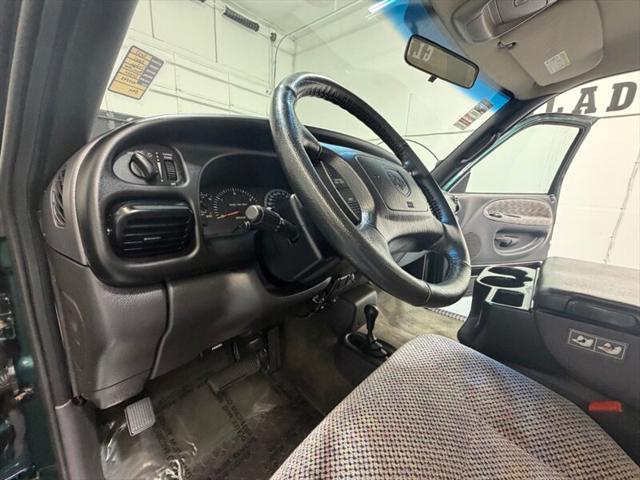 2001 Dodge Ram 2500 SLT Plus 4x4 5.9L CUMMINS DIESEL/ONLY 59,000 MILES