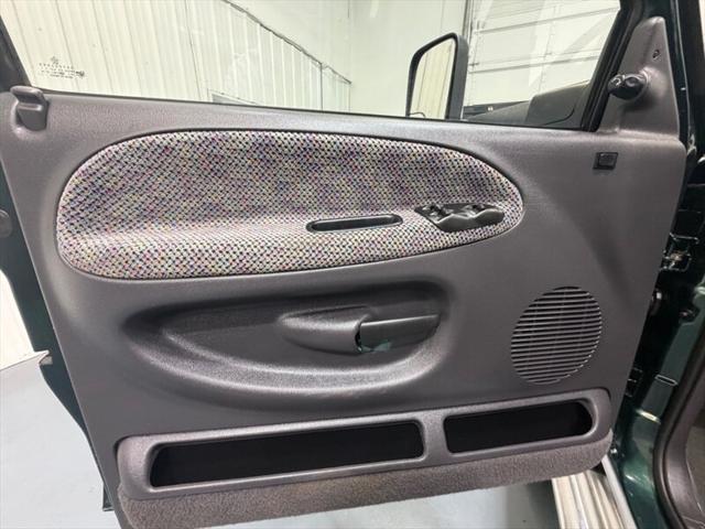 2001 Dodge Ram 2500 SLT Plus 4x4 5.9L CUMMINS DIESEL/ONLY 59,000 MILES