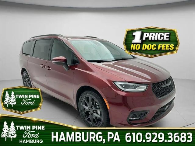 2023 Chrysler Pacifica Touring L AWD for sale in Hamburg, PA