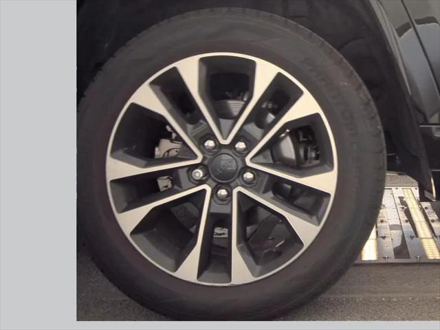 2023 Jeep Grand Cherokee Overland 4x4 for sale in South Bend, IN