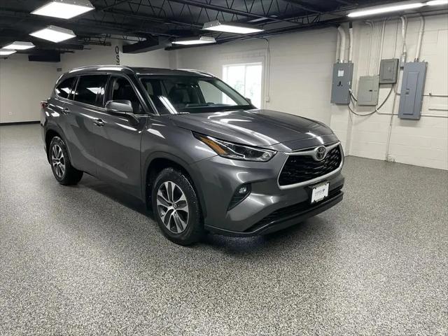 2021 Toyota Highlander XLE for sale in Oswego, IL
