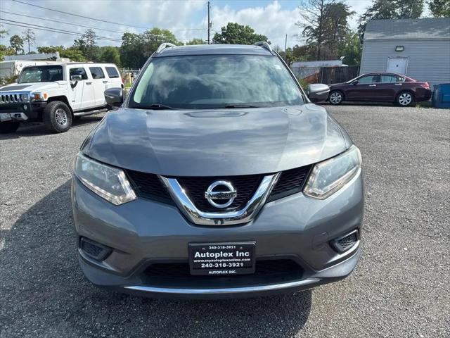 2015 Nissan Rogue SV for sale in Clinton, MD