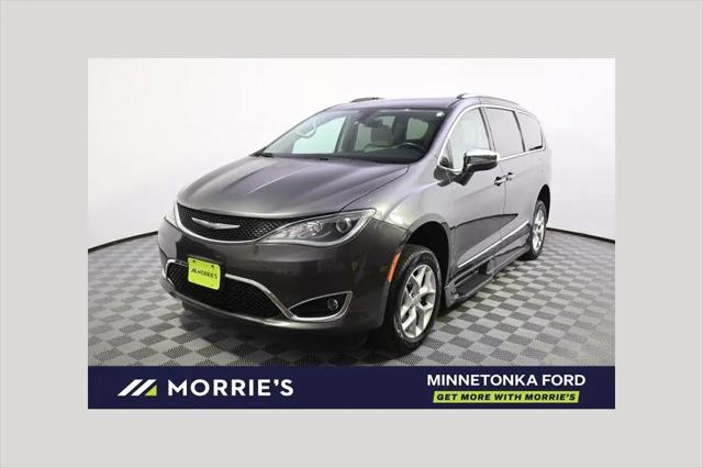 2017 Chrysler Pacifica Limited for sale in Hopkins, MN